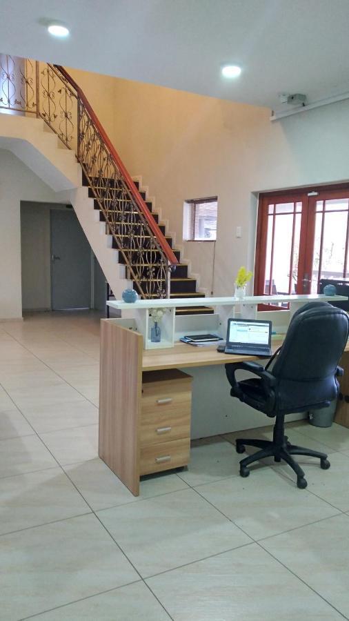 Atlantic Pearl Guest House Midrand Buitenkant foto