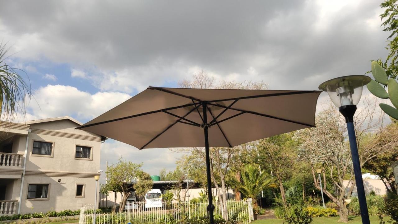 Atlantic Pearl Guest House Midrand Buitenkant foto